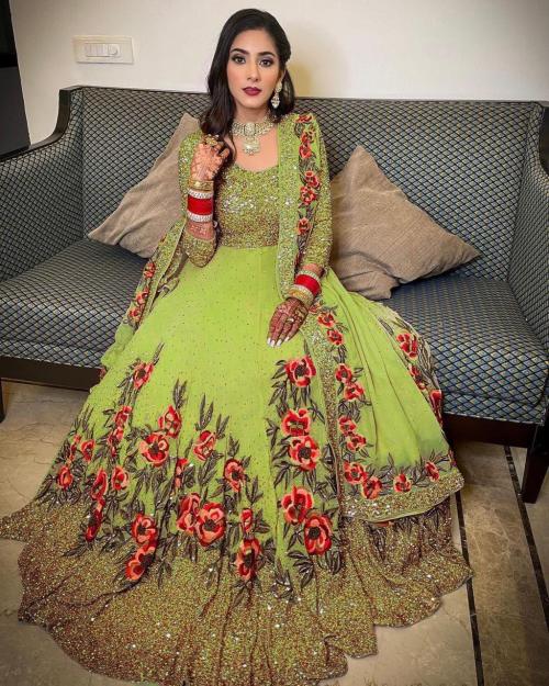 Bollywood Designer Gown Sr-1251-C Price - 1550